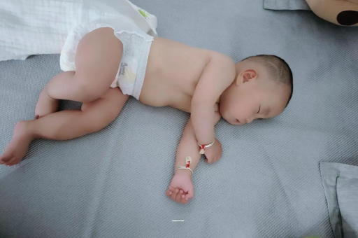 邯郸孕妇肚子一跳一跳